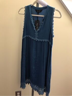 YOUNG THREADS NWT DRESS Blue a embroidered Details SMALL